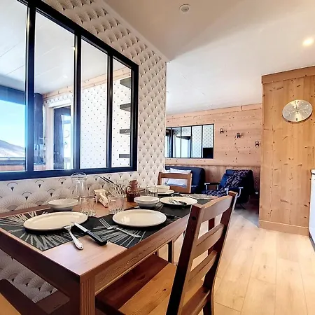 2 Pieces Renove, Proche Pistes, Balcon, Parking Exterieur - Fr-1-344-687